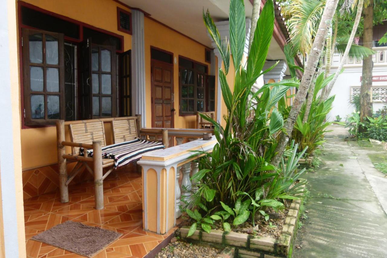 Khamphouy Guesthouse Champasak Exterior photo