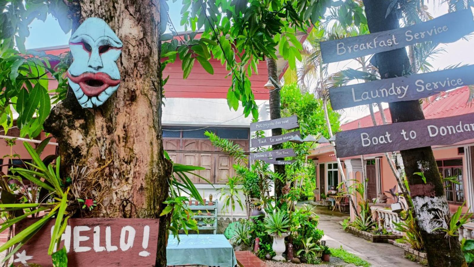 Khamphouy Guesthouse Champasak Exterior photo